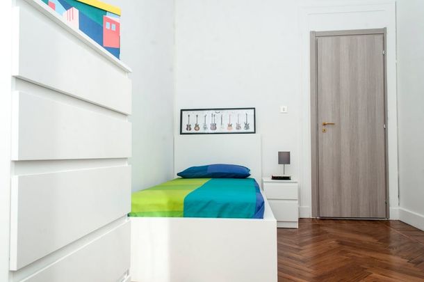 Via Aldo Barbaro, Turin, Piedmont 10143 - Photo 1