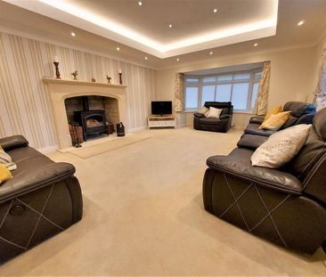 4 bedroom detached house to rent - Photo 2