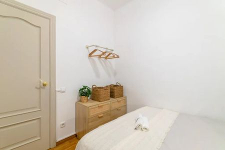 Gran Via de les Corts Catalanes, Barcelona, Catalonia 08004 - Photo 2