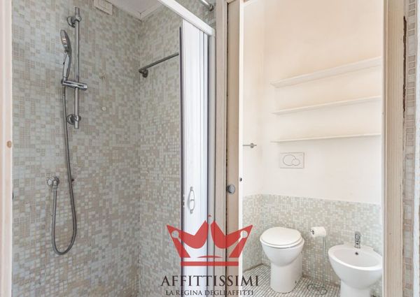 Rif. 772 | bilocale con balcone con vista sulla darsena.
