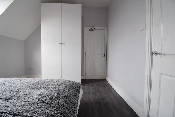 1 Bed Terraced House, Streatham High Road, SW16 - Photo 1