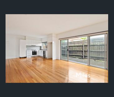 PERFECT POSITION IN A VIBRANT POCKET - Photo 4