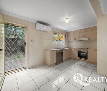 🏡 Picture Perfect Family Townhouse - Photo 4