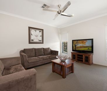 Divine Family Living in Rainforest Sanctuary, Buderim - Photo 2