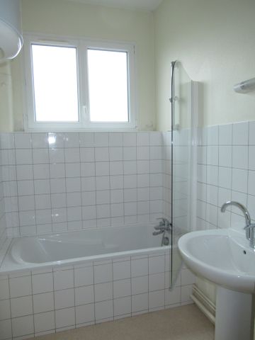 Location Appartement 4 pièces 135m² LA FERTE MACE 61600 - Photo 3