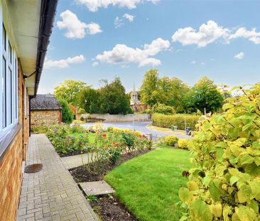 3 bedroom detached bungalow to rent - Photo 6