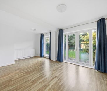 3 bedroom semi-detached house to rent - Photo 2