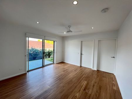 2 Fernleigh Avenue, Korora - Photo 3