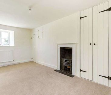 Grade II listed Cotswold stone cottage with one bedroom annexe. - Photo 5