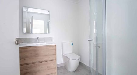 Like new - Power and Internet included, handy to Uni - Photo 2