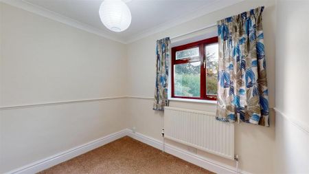 3 bedroom semi-detached house to rent - Photo 5