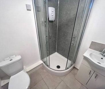 1 bedroom Flat To Let - Photo 3