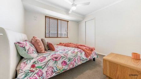 SPACIOUS THREE BEDROOM PLUS STUDY HOME - GREAT LOCATION - Photo 2