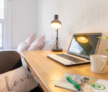Room 1 - Photo 2