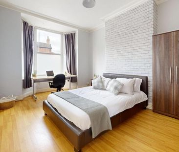 1 bedroom in a house share to rent - Photo 4