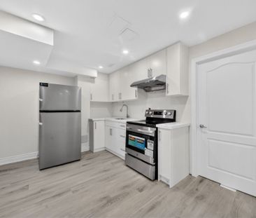 For Lease - 20 Ivy Green Crescent, Toronto, Ontario - Photo 2