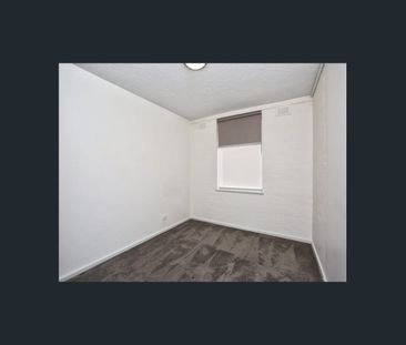 Location, location, location !!! - Photo 4