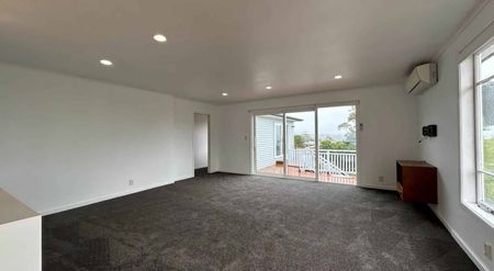 Sunny 4 Bedroom Family Home - Photo 4