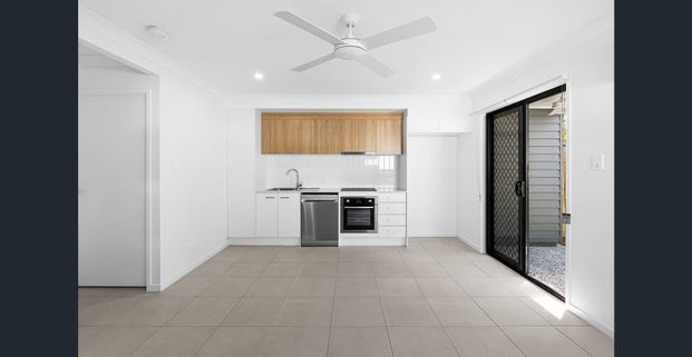 Cozy One Bedroom Home - Near New - Photo 1