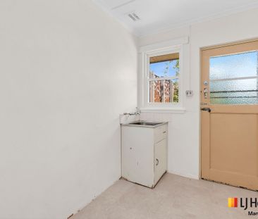12 Warramoo Crescent, Narrabundah ACT 2604 - House For Rent | Domain - Photo 4