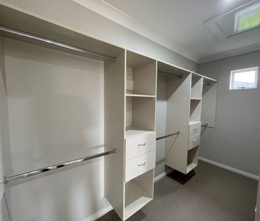 East Tamaki Heights - Photo 1