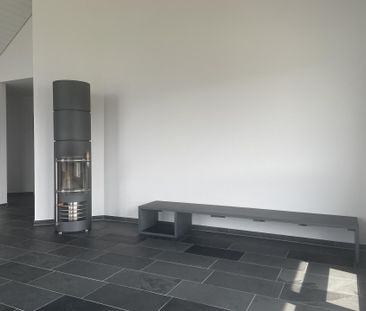 Zentral gelegene 4 1/2 Zimmer Dachwohnung mit wunderschönem Ausblick - Foto 2