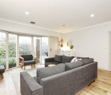 2/63 Farnham Street, Flemington VIC 3031 - Photo 5