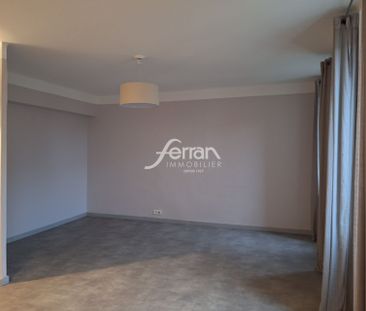 Location Appartement 1 pièce 35m² FIGANIERES 83830 - Photo 1