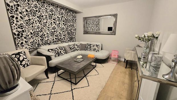 4 bedroom terraced house to rent - Photo 1