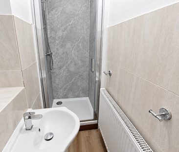 3 bedroom terraced house to rent - Photo 5
