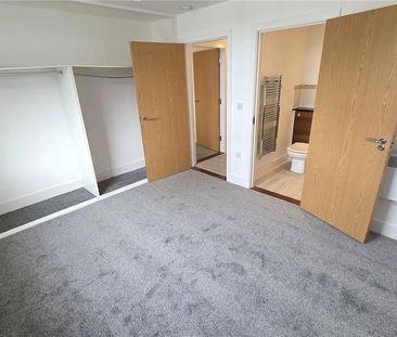 3 bedroom apartment to rent - Photo 3