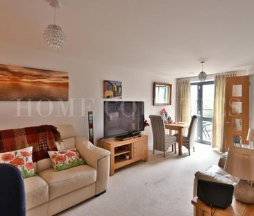 1 bedroom retirement property to rent - Photo 2