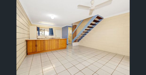 "PARKWOOD" TOWNHOUSE - CENTRAL LOCATION - Photo 1