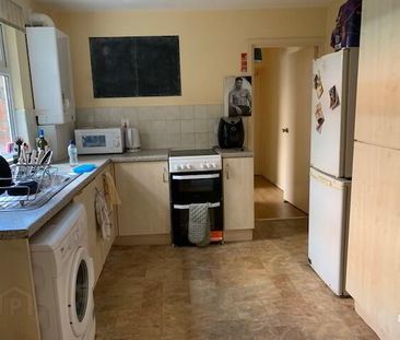 Flat 1, 103 Wellesley Avenue, Flat 1, Belfast, BT9 6DH - Photo 2