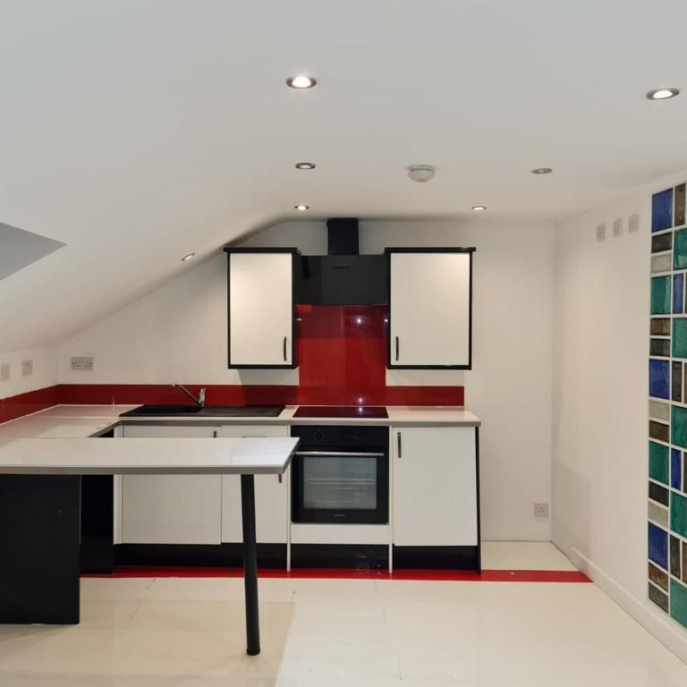 2 bedroom flat to rent - Photo 1