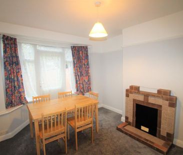 3 bedroom end of terrace house to rent - Photo 3