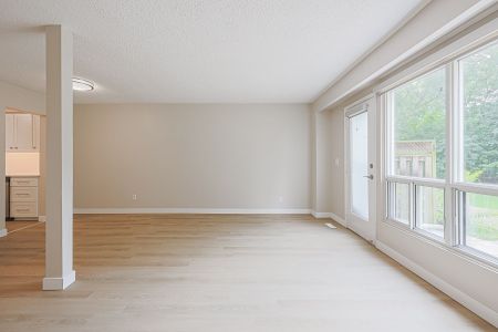 For Lease - 560 Waverly Street Unit# 29, Oshawa, Ontario - Photo 4