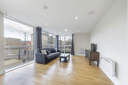 2 bedroom flat to rent - Photo 2