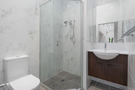 Contemporary 2-bedroom granny flat - Photo 5