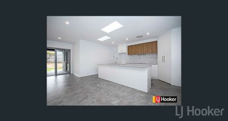 Spacious Four Bedroom House - Photo 2