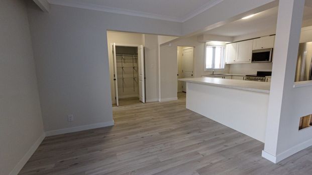 For Lease - 200 John Street Unit# A, Bradford West Gwillimbury, Ontario - Photo 1