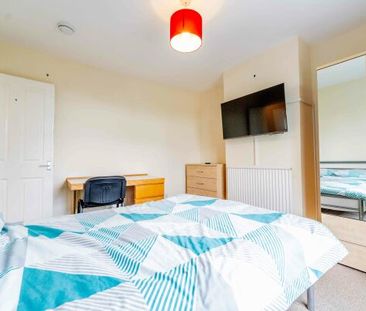 1 Wolfe Avenue , Heworth - Photo 5