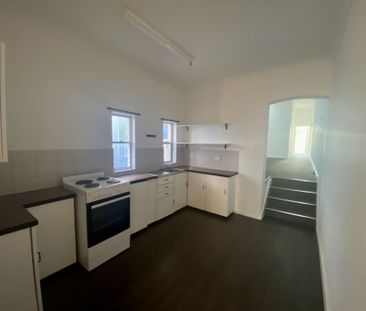 Neat Two Bedroom Unit in CBD Location! - Photo 3