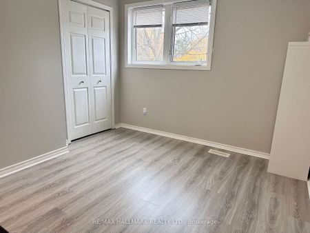 For Lease - 469 Queen Street Unit# B, Newmarket, Ontario - Photo 2