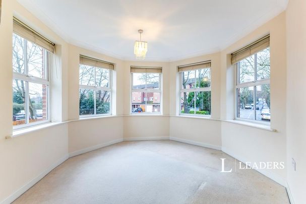 2 bedroom flat to rent - Photo 1