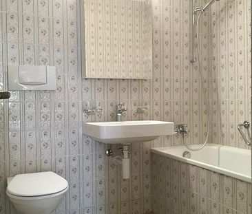 Ruhige 4.5-ZW zuoberst im 3. OG à 96 m² mit zwei Balkonen - Foto 2