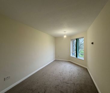 1 bed flat to rent in French Weir Close, Taunton, TA1 - Photo 2