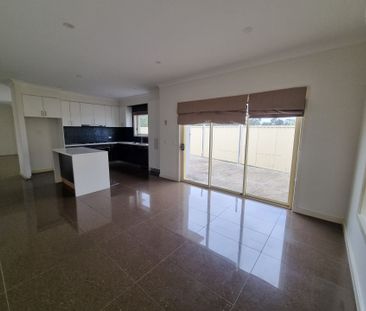 Low Maintenance Unit - Photo 1