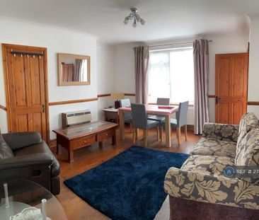 3 bedroom end of terrace house to rent - Photo 2