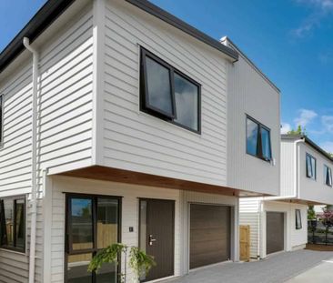 Brand new 5 Bedroom House at Prime Howick Location - Photo 1